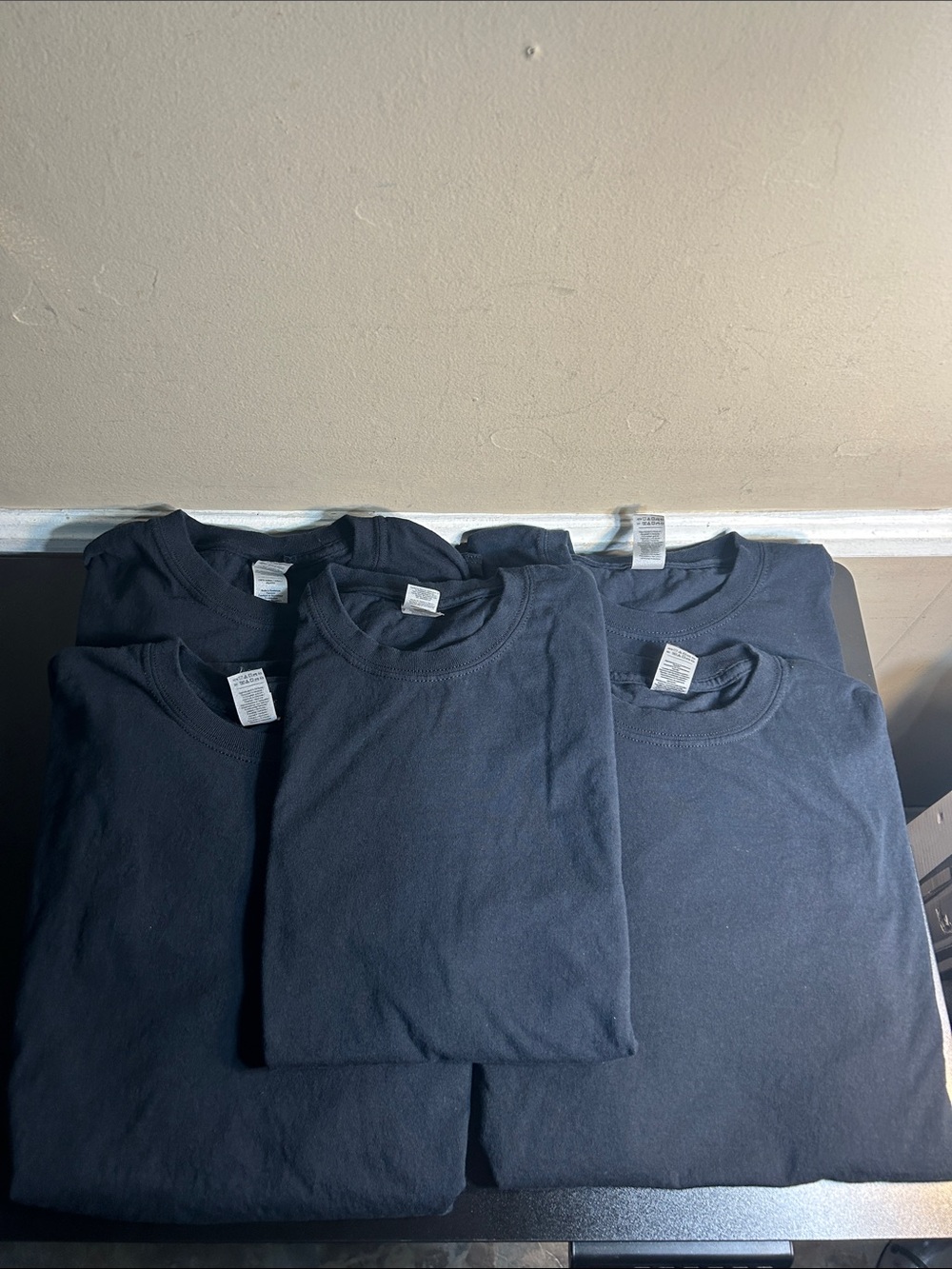 Five Gildan Classic Crew Neck Men’s T-Shirt Size Large